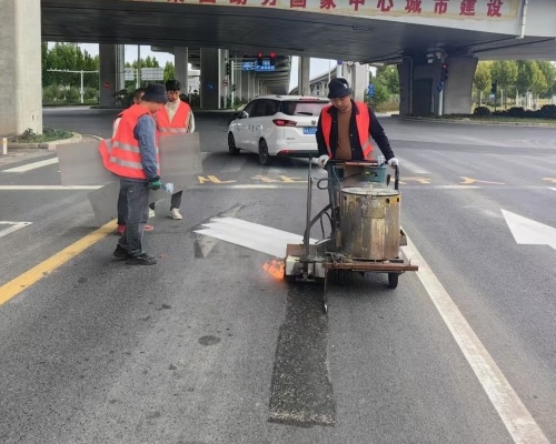 郑州市区道路标线养护施工
